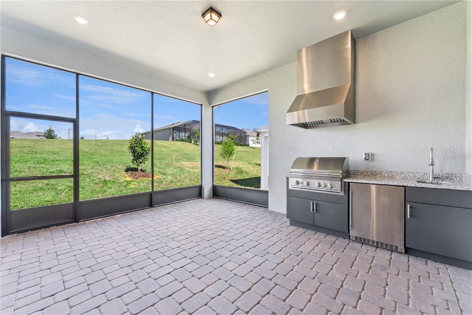 1552 SKYLINE HEIGHTS CIRCLE — photo 53 of 74