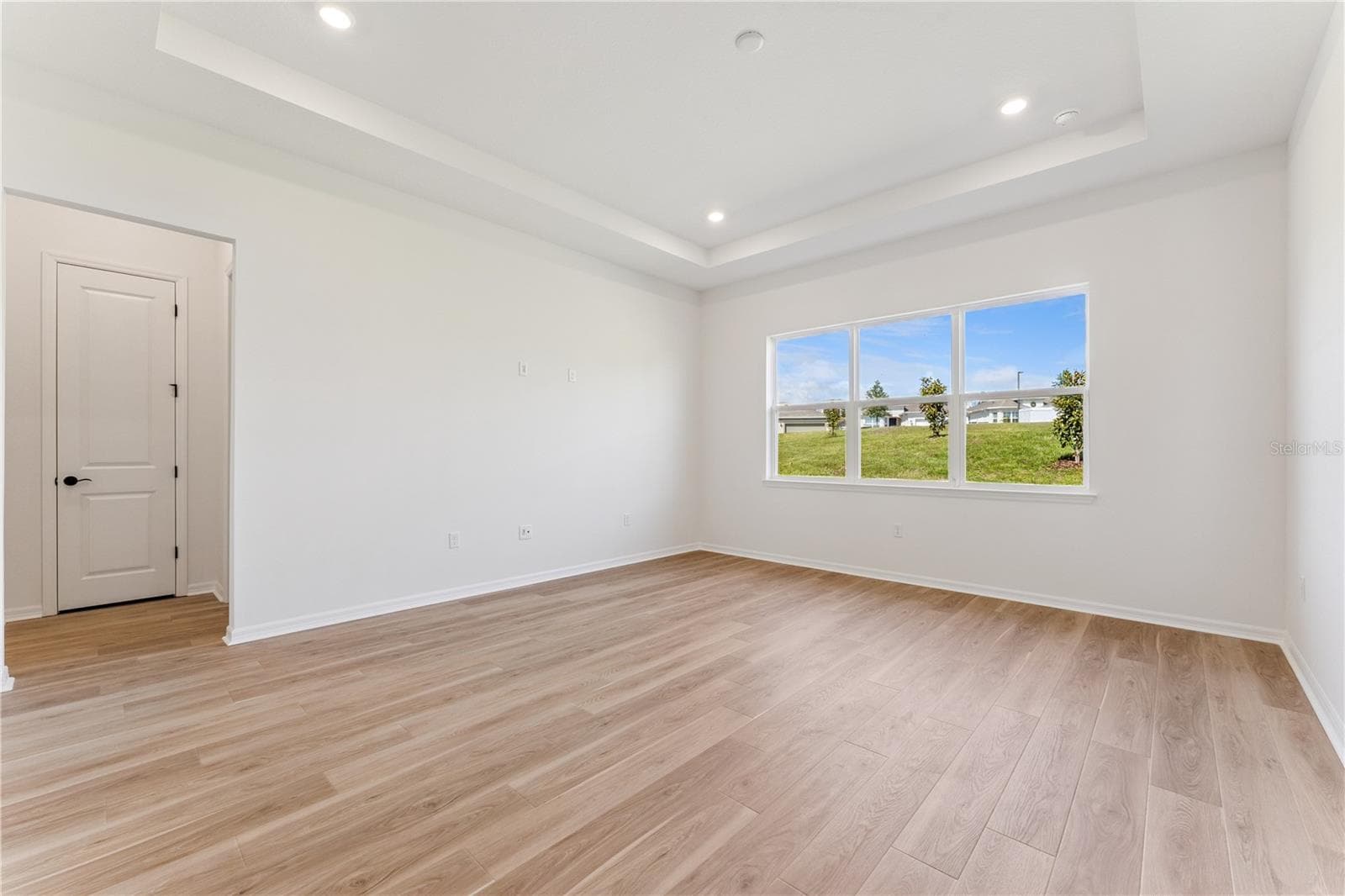 1552 SKYLINE HEIGHTS CIRCLE — photo 36 of 74