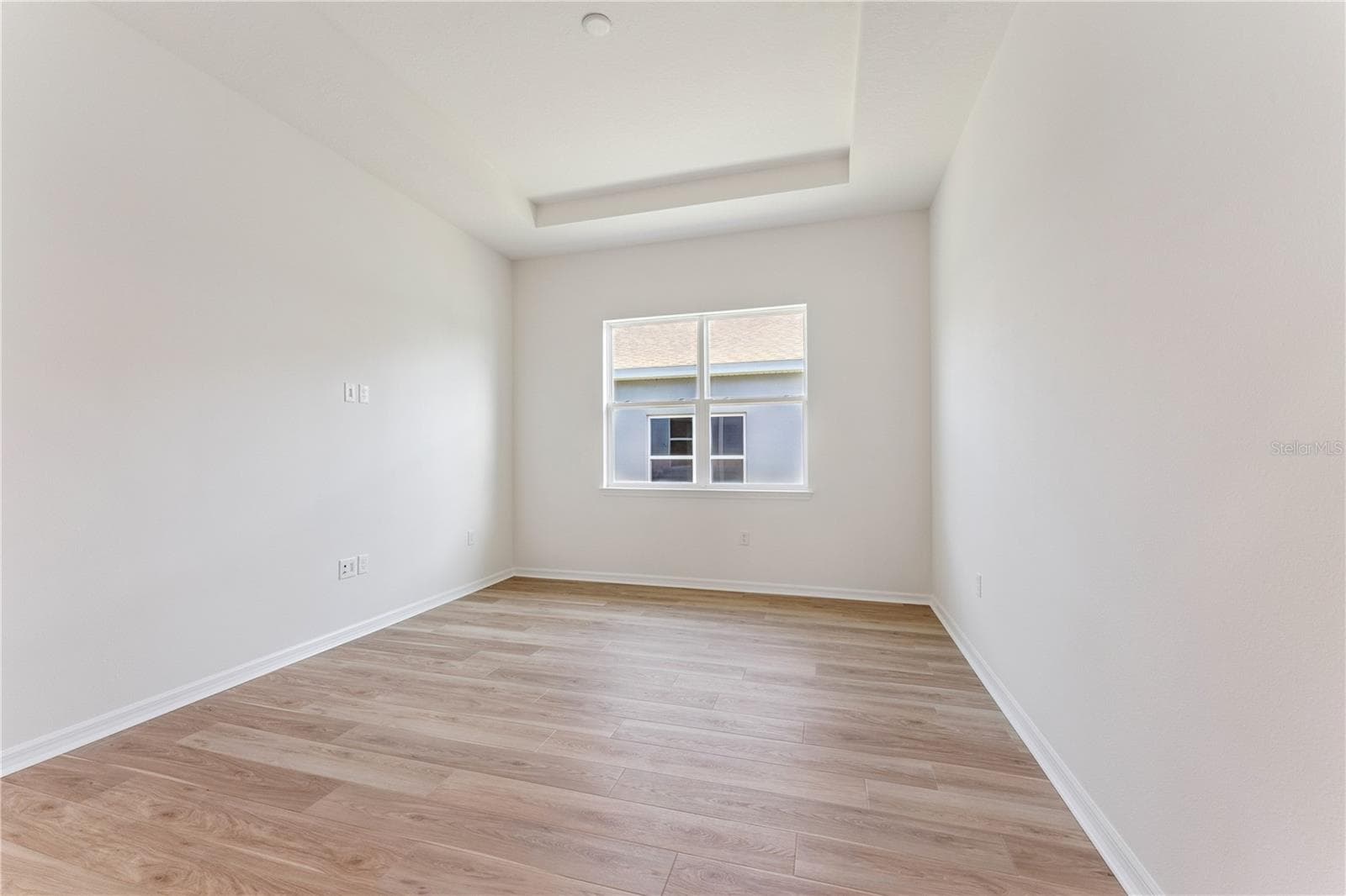 1552 SKYLINE HEIGHTS CIRCLE — photo 40 of 74