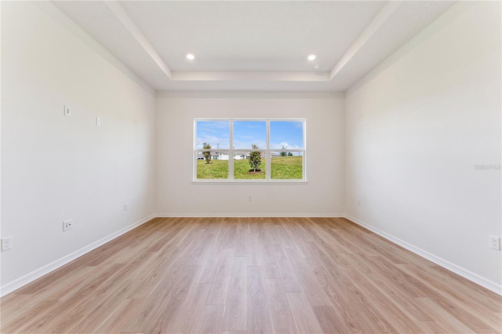 1552 SKYLINE HEIGHTS CIRCLE — photo 19 of 74