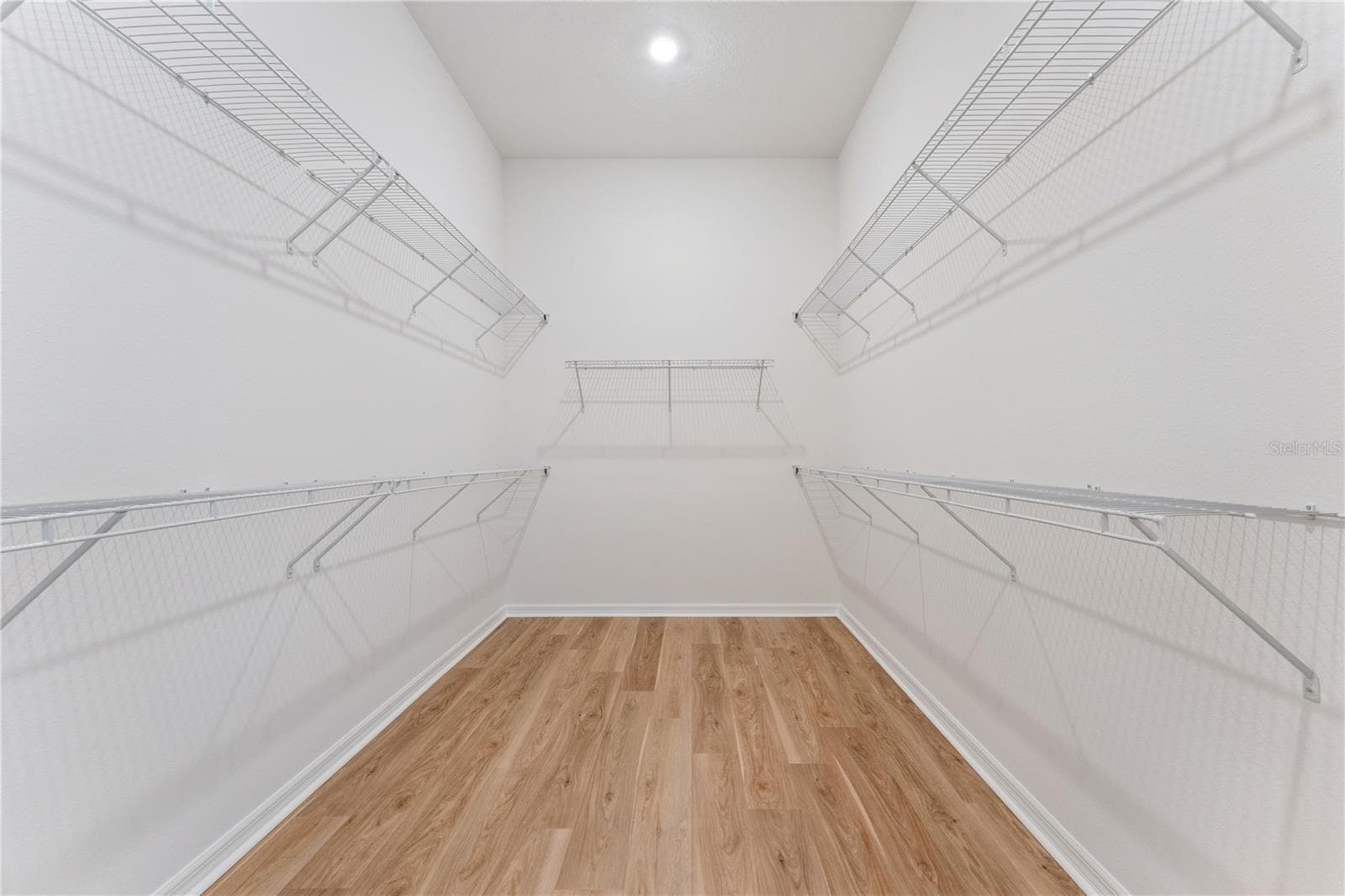 1552 SKYLINE HEIGHTS CIRCLE — photo 25 of 74