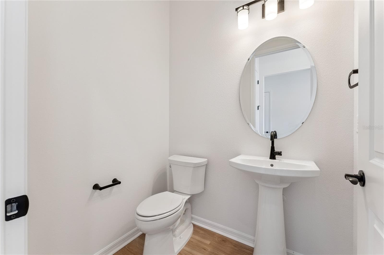 1552 SKYLINE HEIGHTS CIRCLE — photo 32 of 74