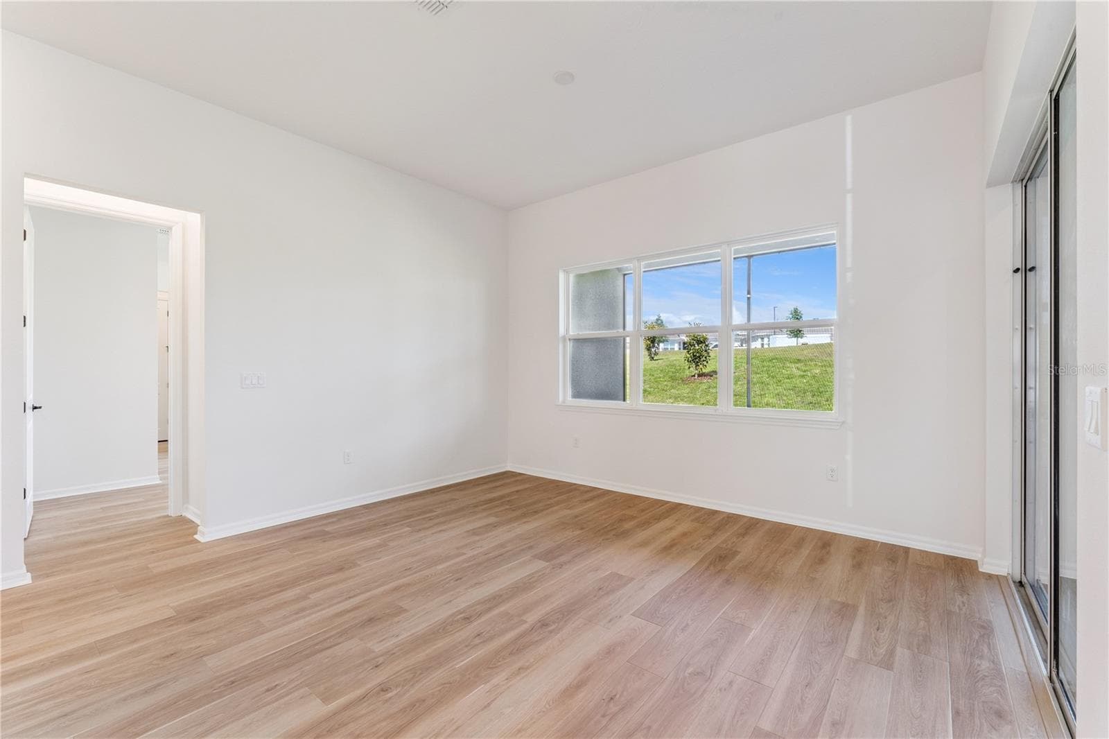 1552 SKYLINE HEIGHTS CIRCLE — photo 45 of 74