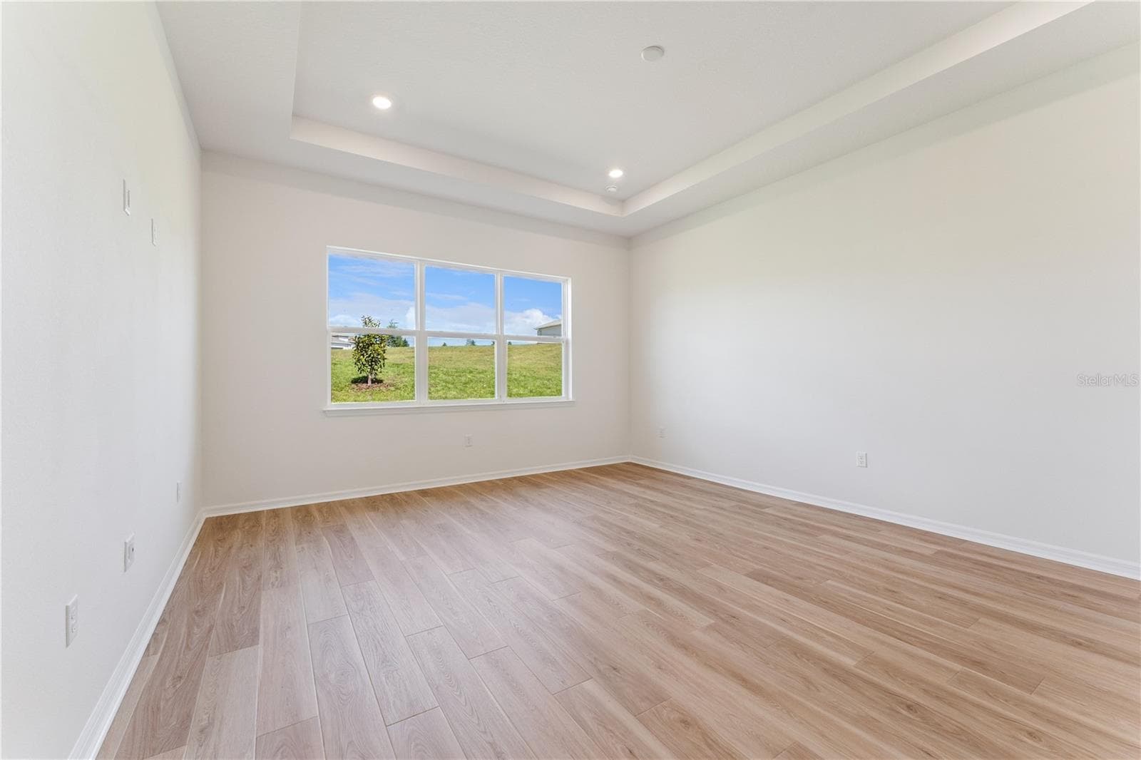1552 SKYLINE HEIGHTS CIRCLE — photo 37 of 74