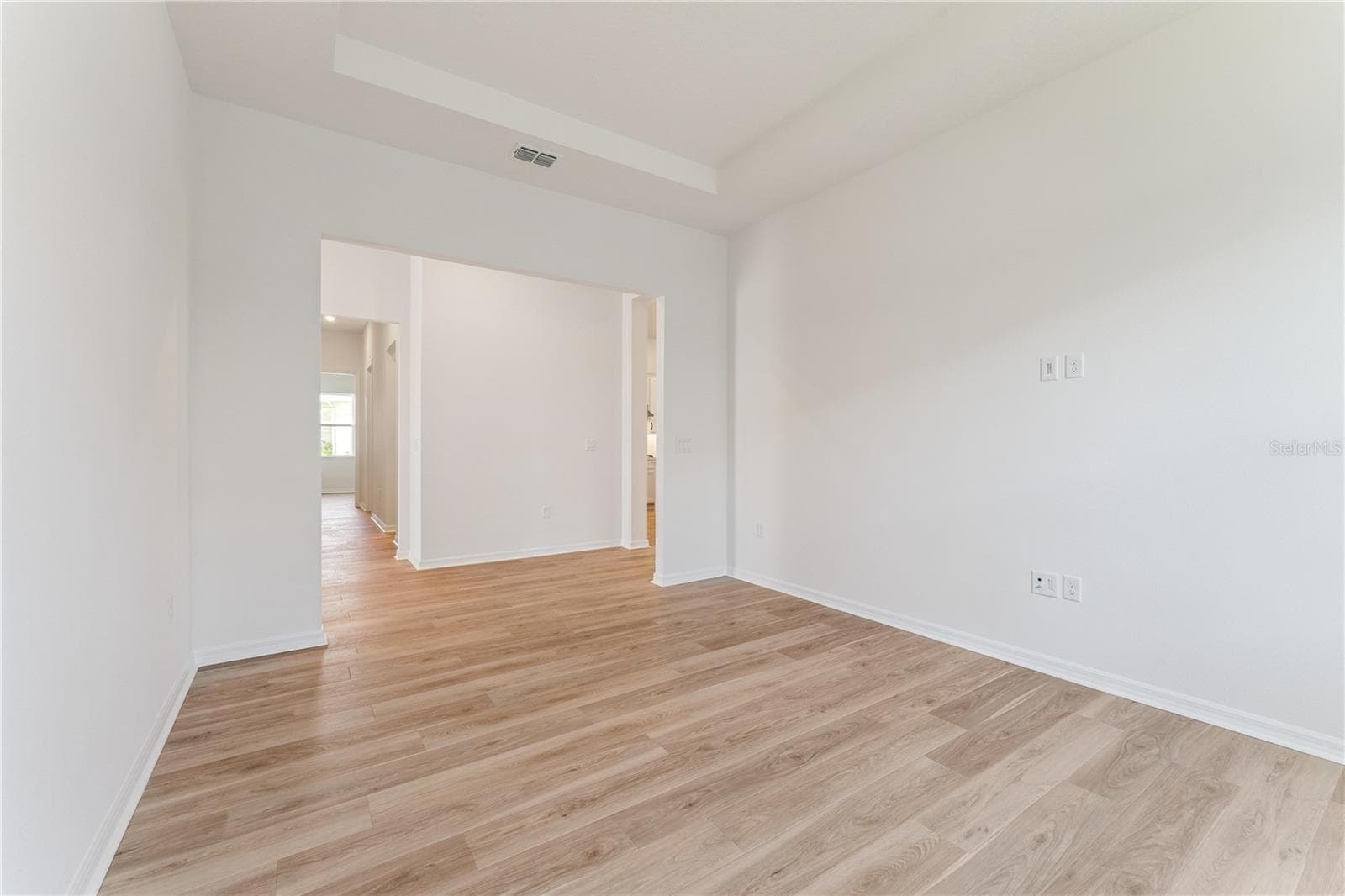 1552 SKYLINE HEIGHTS CIRCLE — photo 29 of 74
