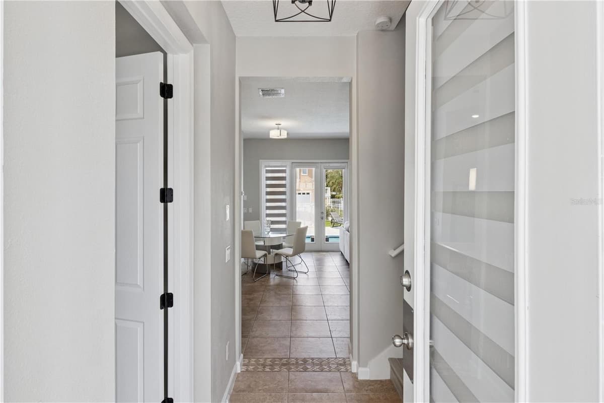 7407 OCONEE ST — photo 11 of 65