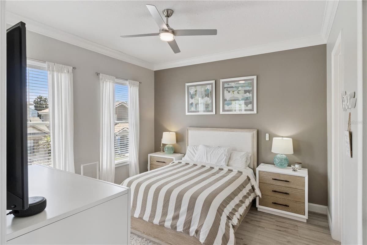 7407 OCONEE ST — photo 4 of 65