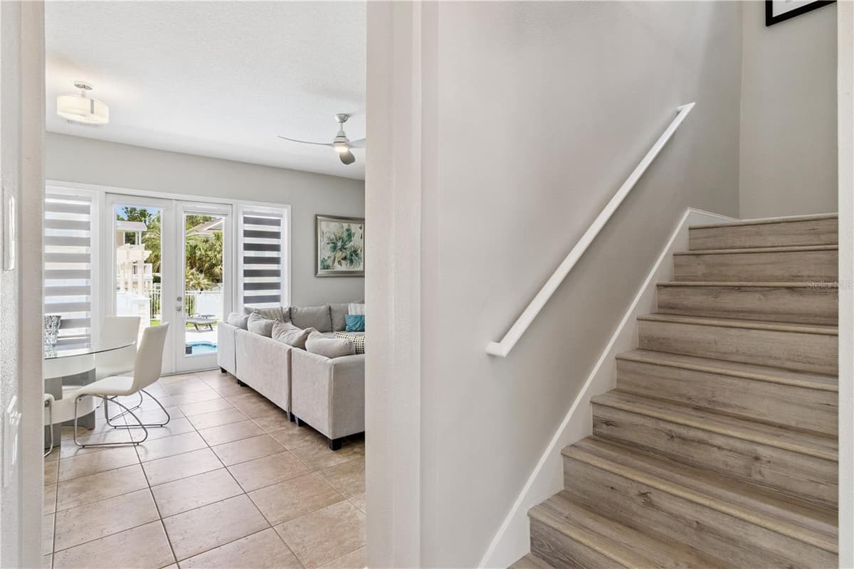 7407 OCONEE ST — photo 12 of 65