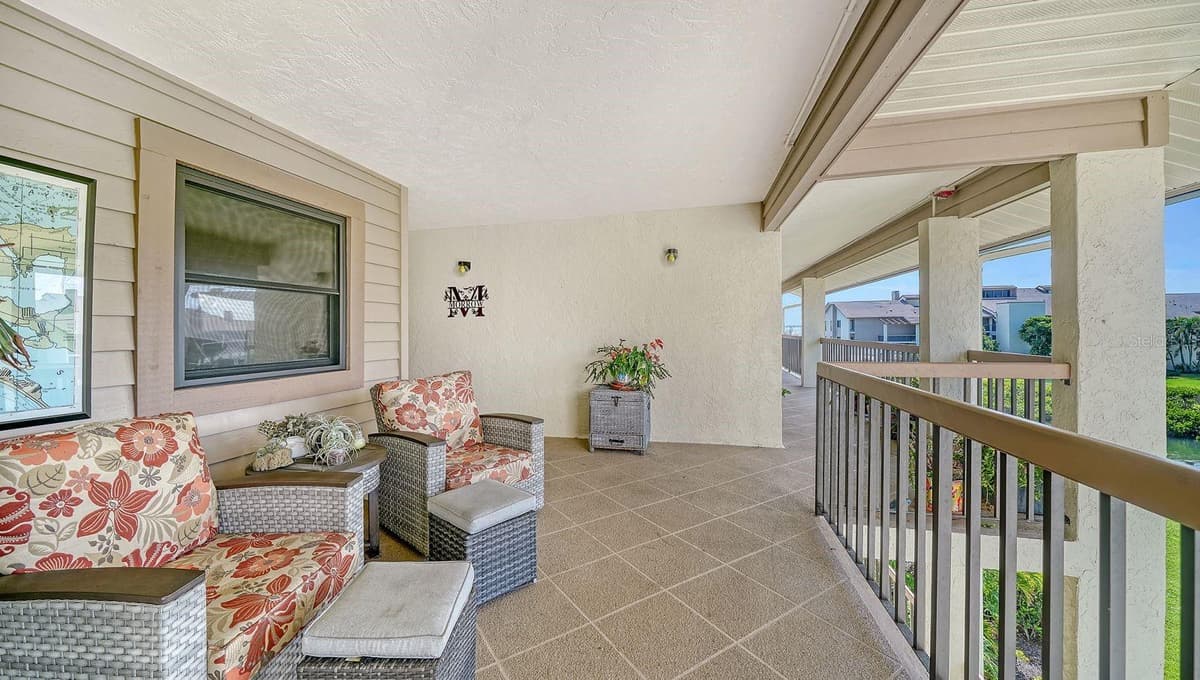 3840 MARINERS WAY — photo 5 of 40