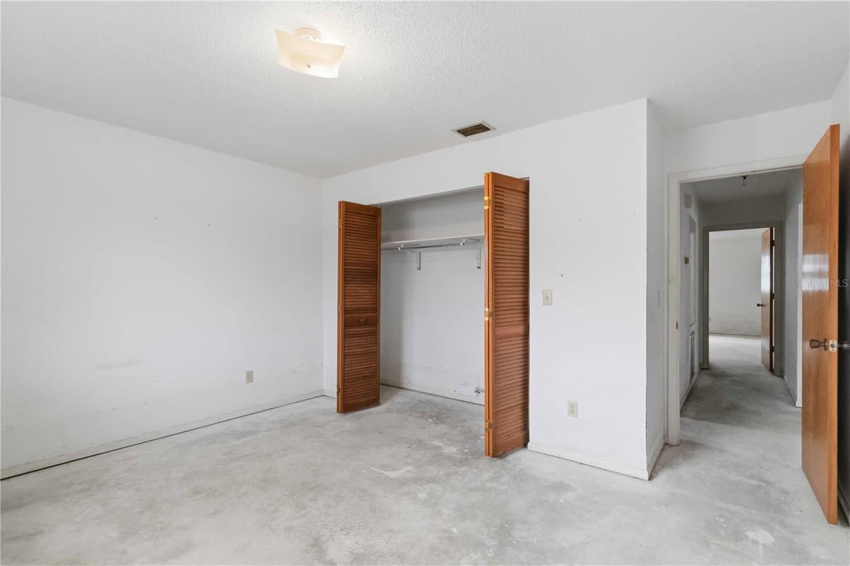 306 PALM AVENUE — photo 18 of 75
