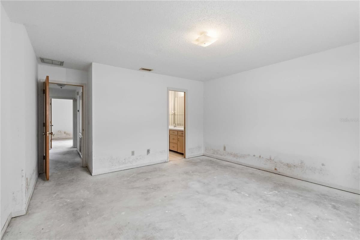 306 PALM AVENUE — photo 28 of 75