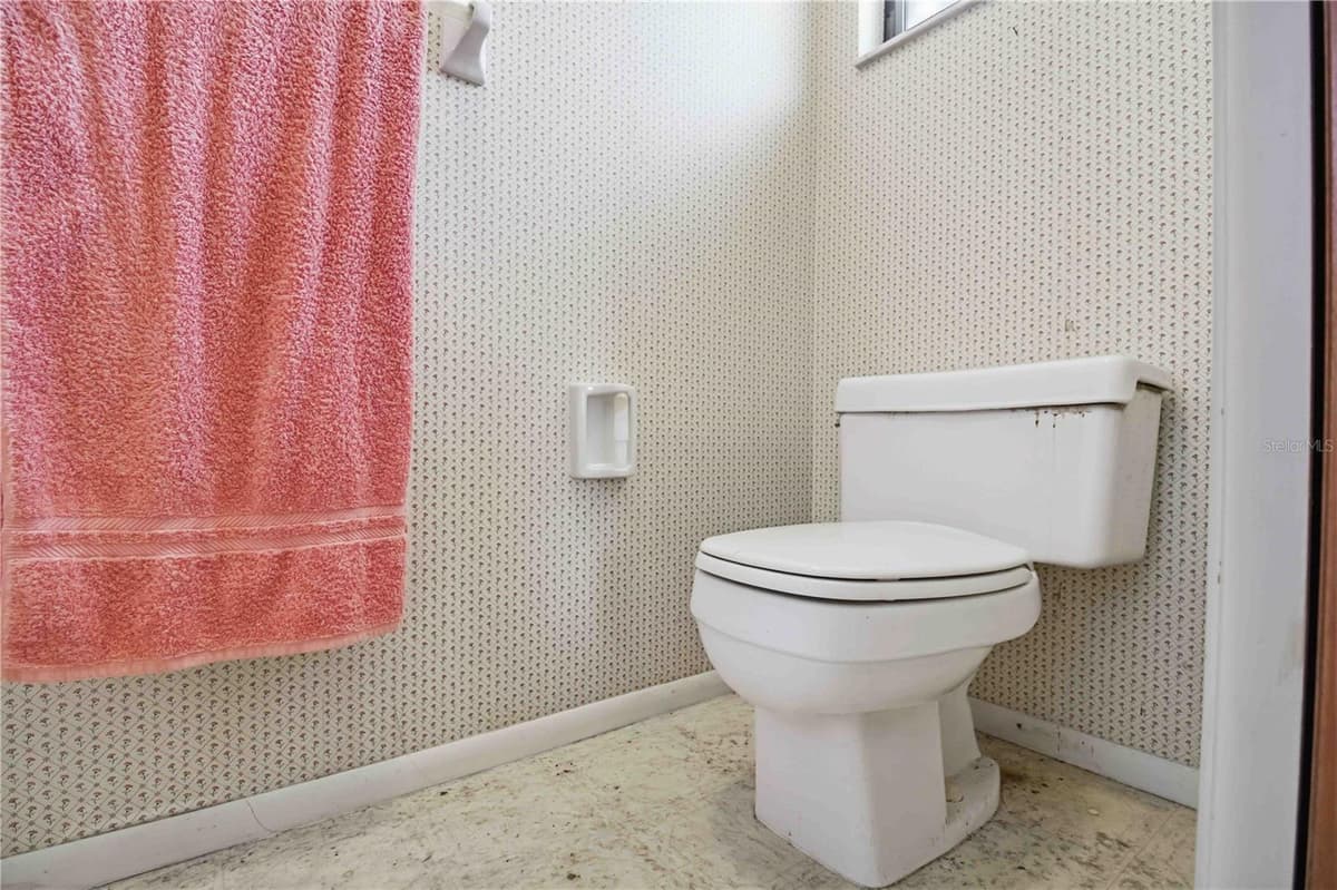 306 PALM AVENUE — photo 32 of 75