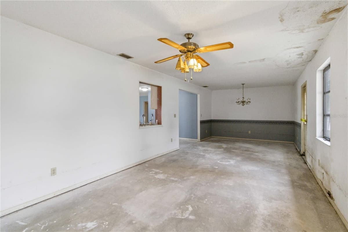 306 PALM AVENUE — photo 15 of 75
