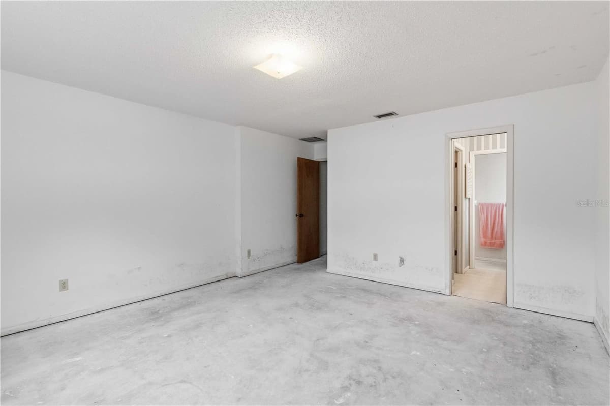 306 PALM AVENUE — photo 29 of 75