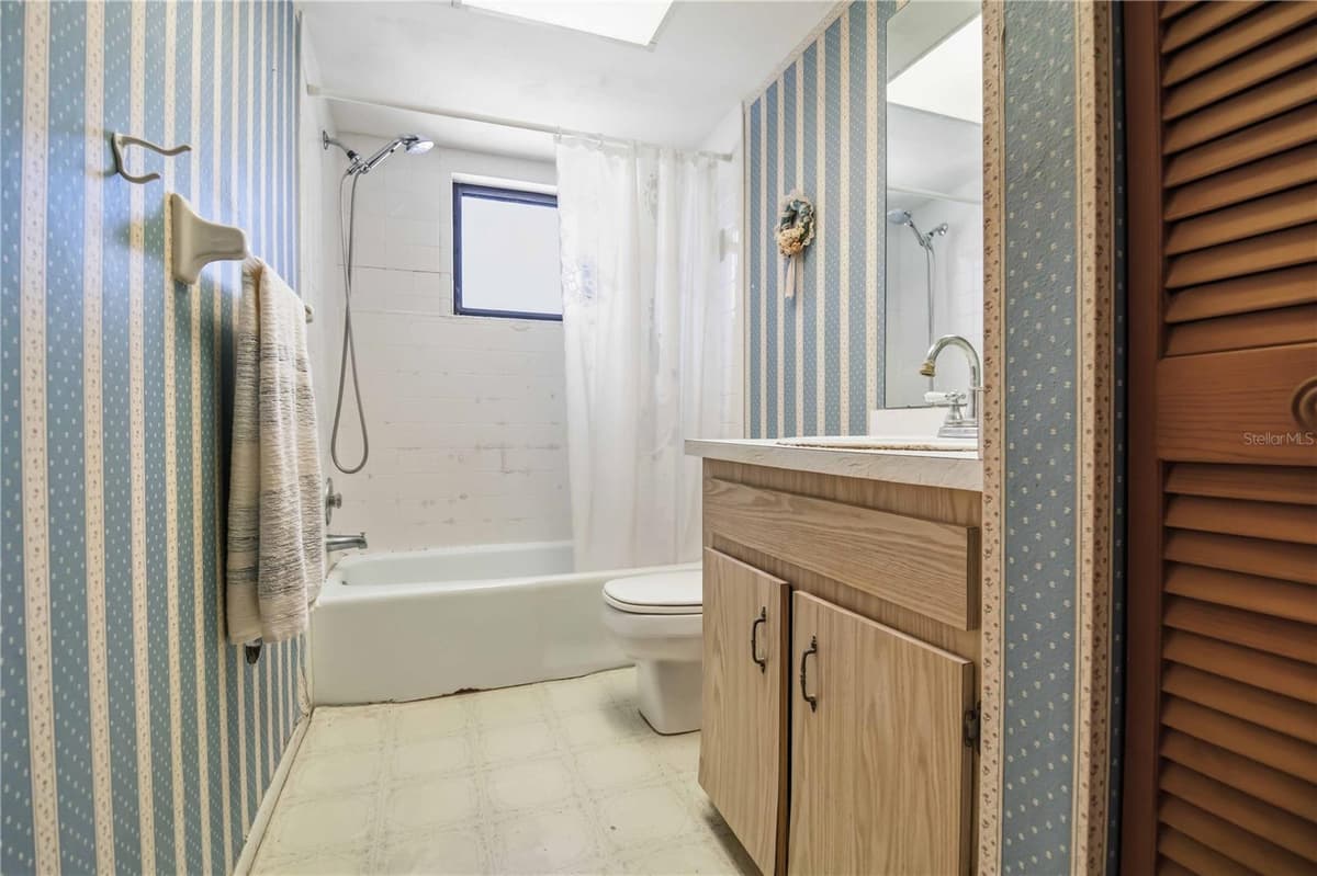 306 PALM AVENUE — photo 26 of 75