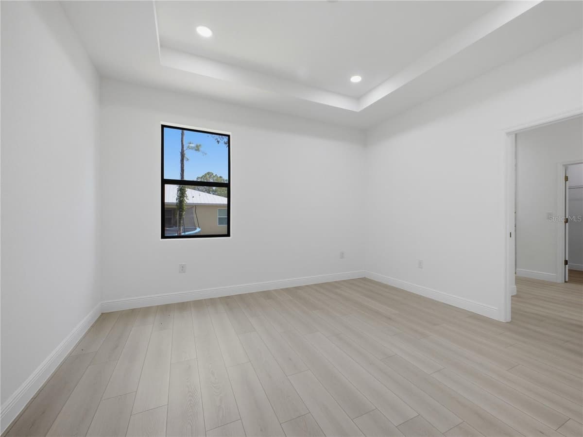 8010 SANDALWOOD CIRCLE — photo 11 of 30