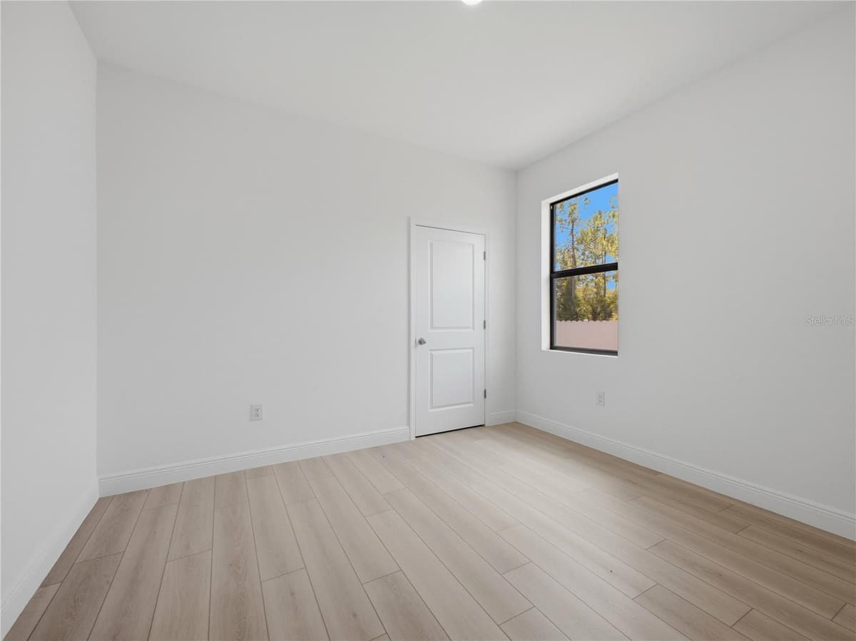 8010 SANDALWOOD CIRCLE — photo 15 of 30