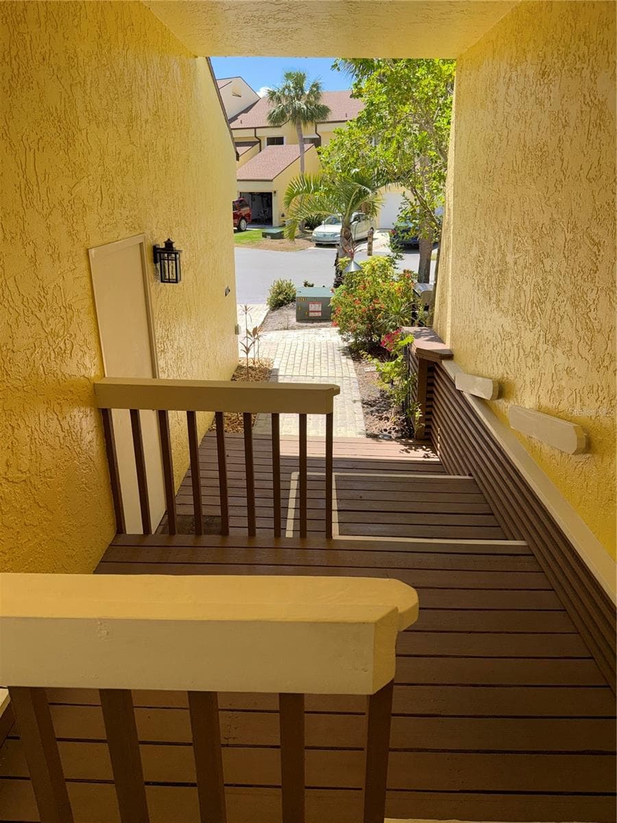 25188 MARION AVENUE — photo 17 of 81