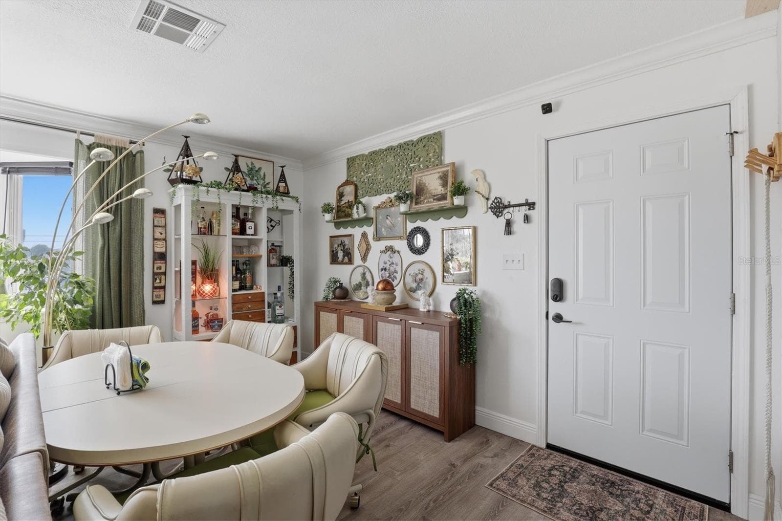 3347 OLEANDER DRIVE — photo 8 of 48