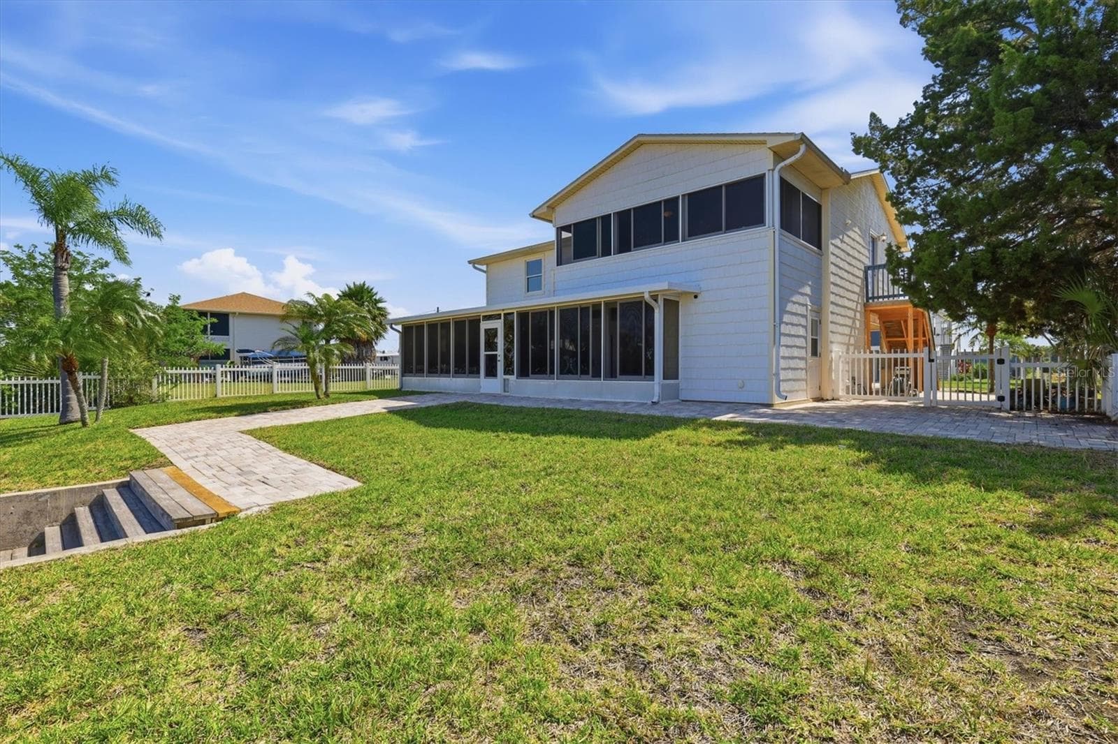 3347 OLEANDER DRIVE — photo 43 of 48