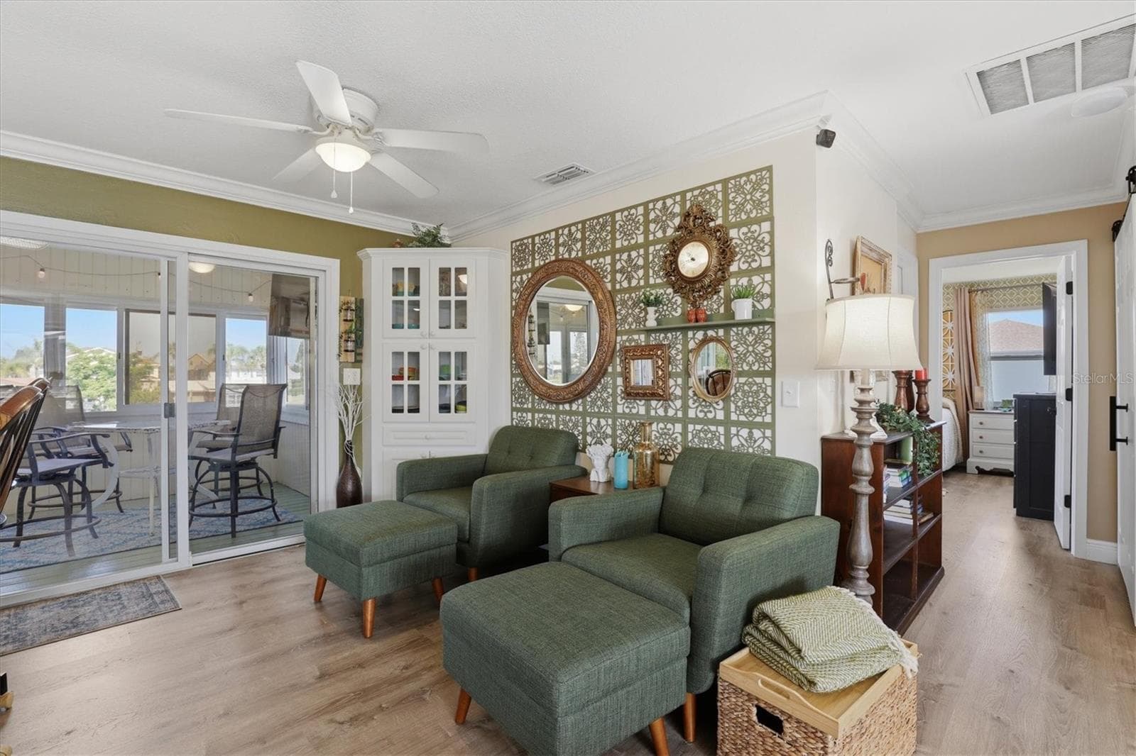 3347 OLEANDER DRIVE — photo 20 of 48