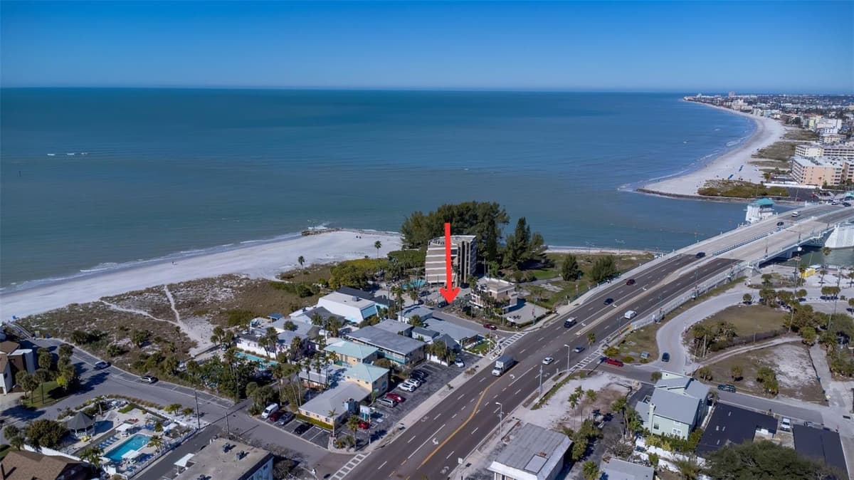 12620 GULF BOULEVARD — photo 2 of 20