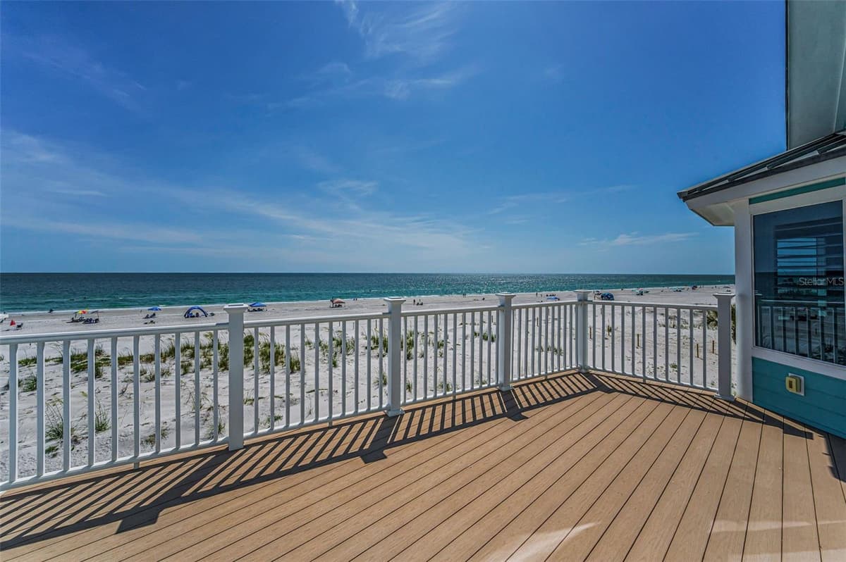13303 GULF LANE — photo 4 of 43