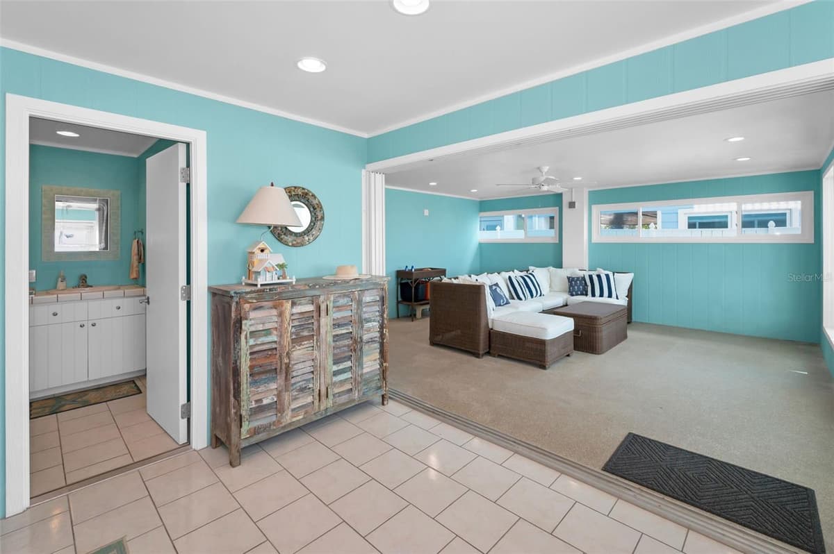 13303 GULF LANE — photo 32 of 43