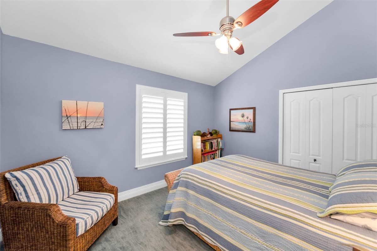 13303 GULF LANE — photo 26 of 43