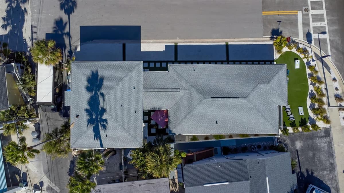 12620 GULF BOULEVARD — photo 3 of 21