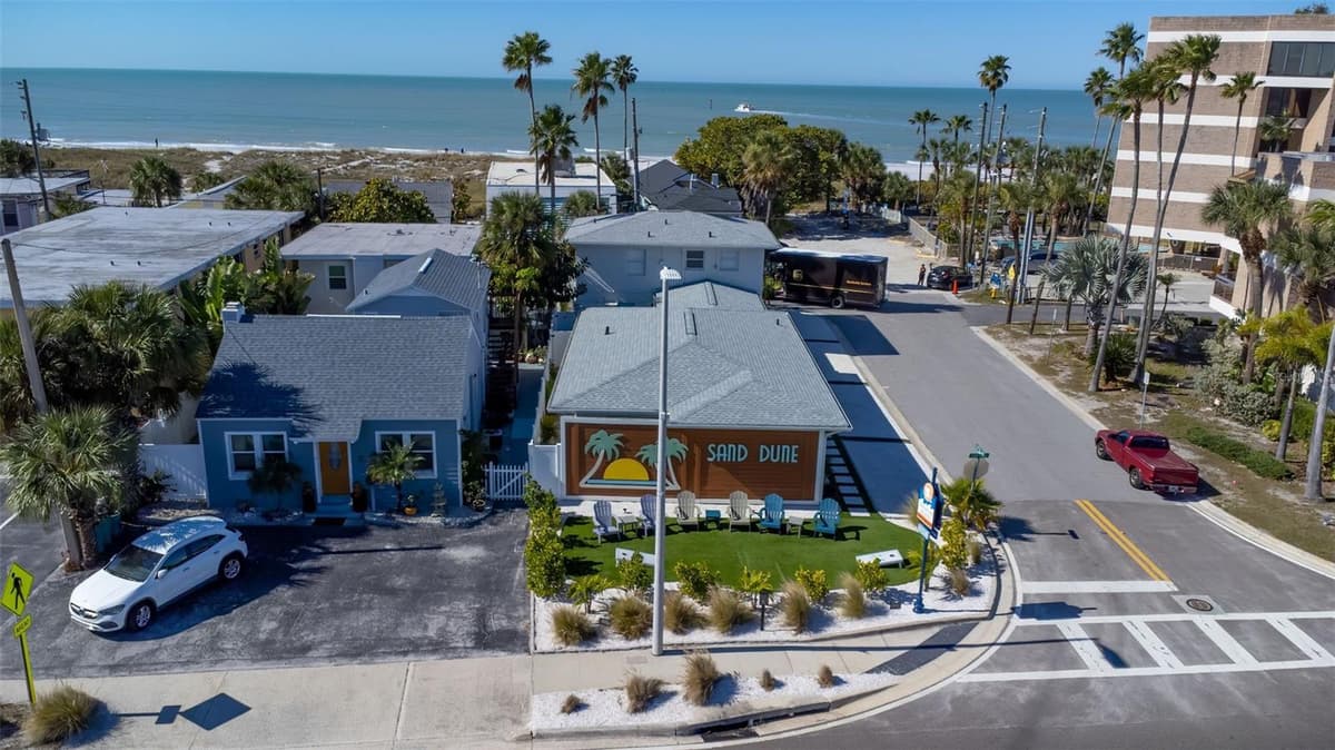 12620 GULF BOULEVARD — photo 5 of 21