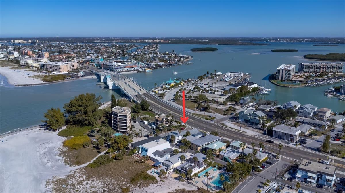 12620 GULF BOULEVARD — photo 2 of 21