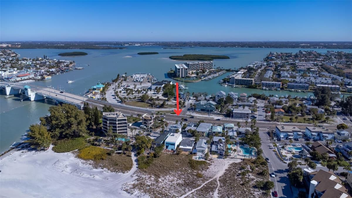 12620 GULF BOULEVARD — photo 4 of 21