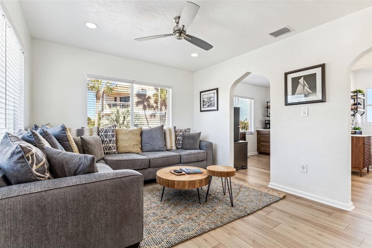 12620 GULF BOULEVARD — photo 18 of 21