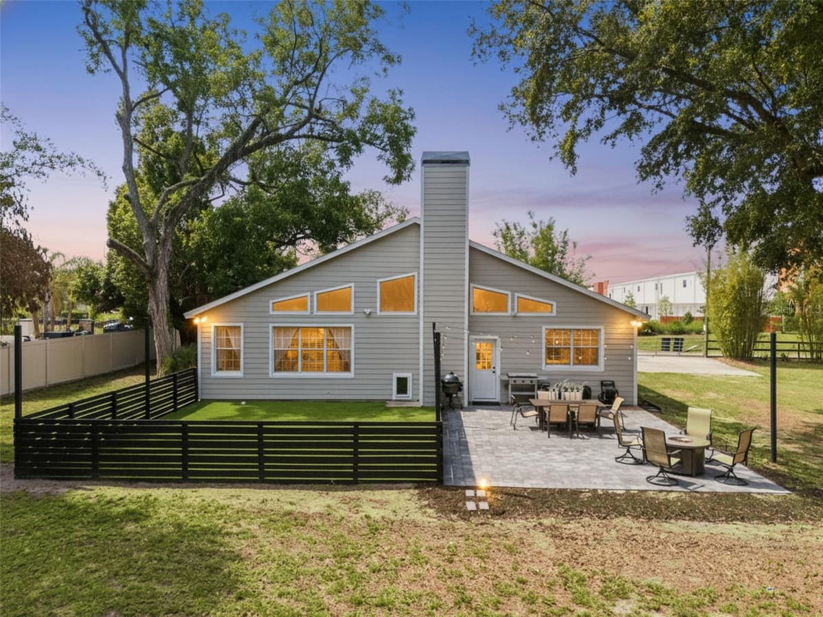 1825 DEMASTUS LANE — photo 40 of 69