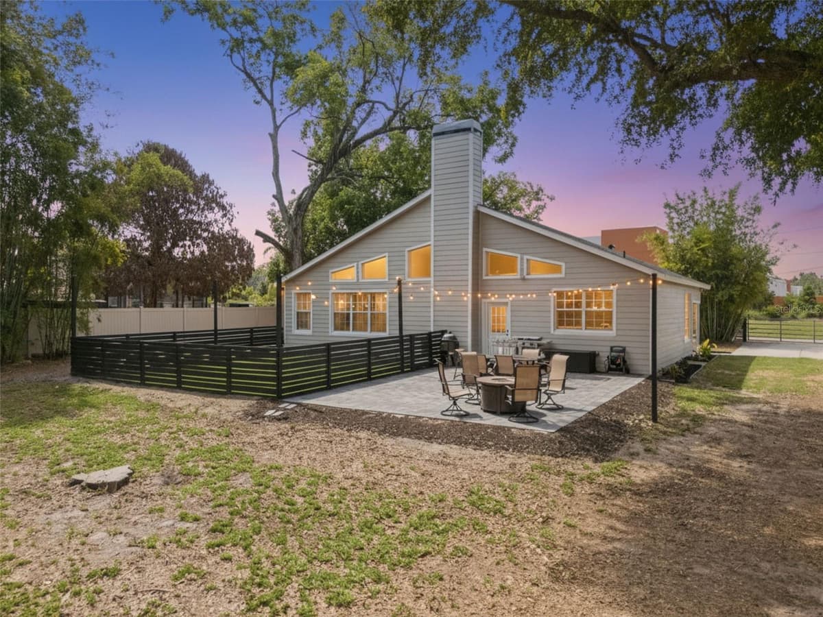 1825 DEMASTUS LANE — photo 4 of 69
