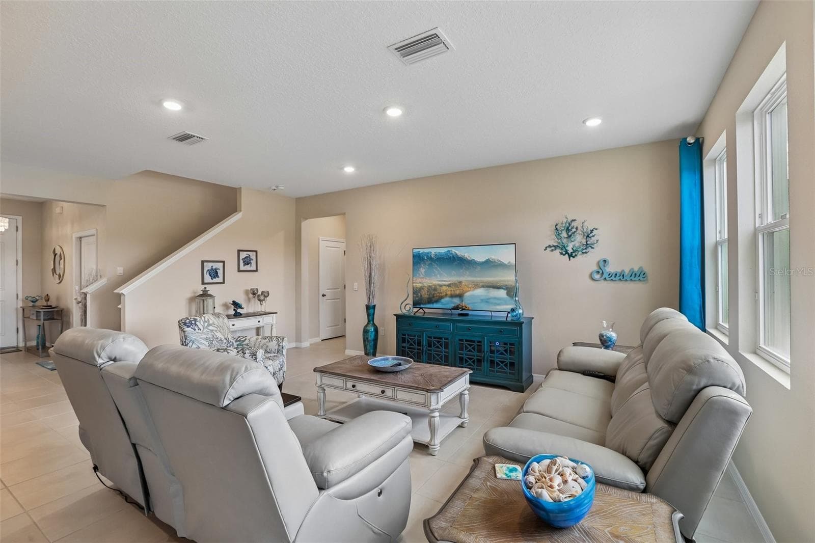 16976 OVAL RUM DRIVE — photo 8 of 73