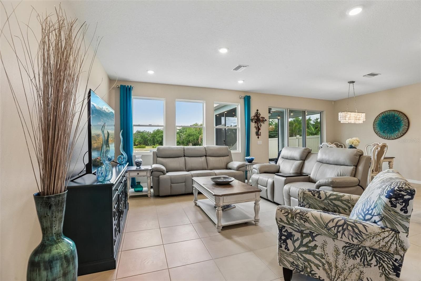 16976 OVAL RUM DRIVE — photo 9 of 73