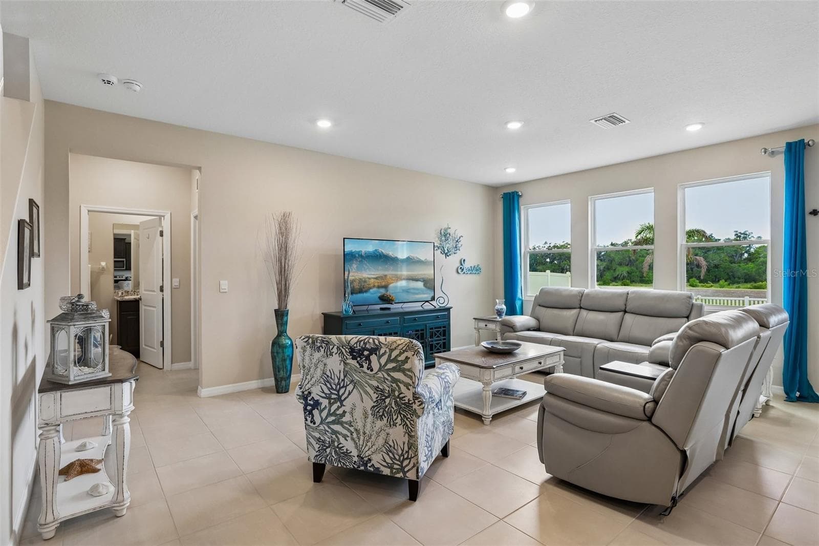 16976 OVAL RUM DRIVE — photo 11 of 73