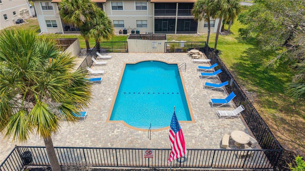 428 BANANA CAY DRIVE — photo 25 of 30