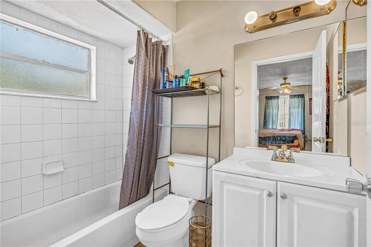 428 BANANA CAY DRIVE — photo 17 of 30