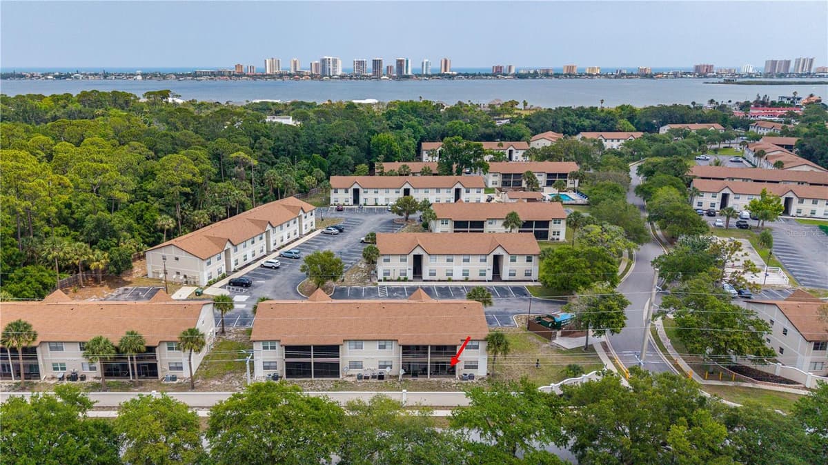 428 BANANA CAY DRIVE — photo 5 of 30