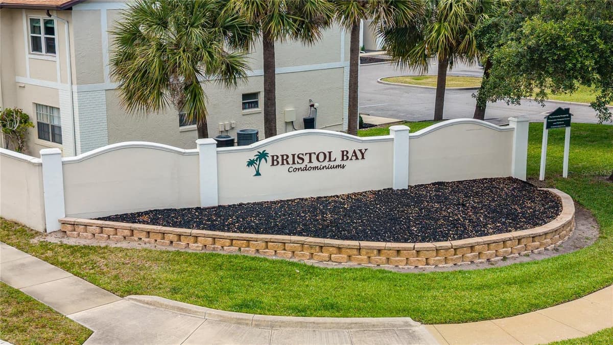 428 BANANA CAY DRIVE — photo 23 of 30