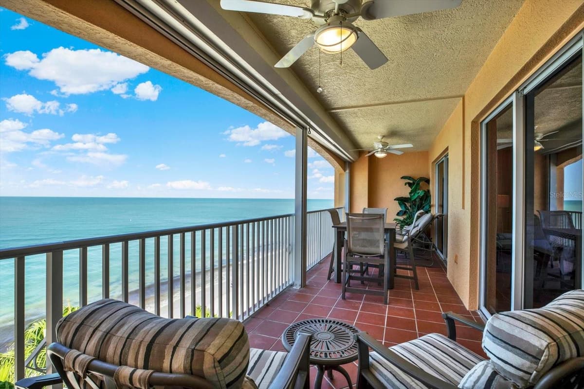 16450 GULF BOULEVARD — photo 5 of 31