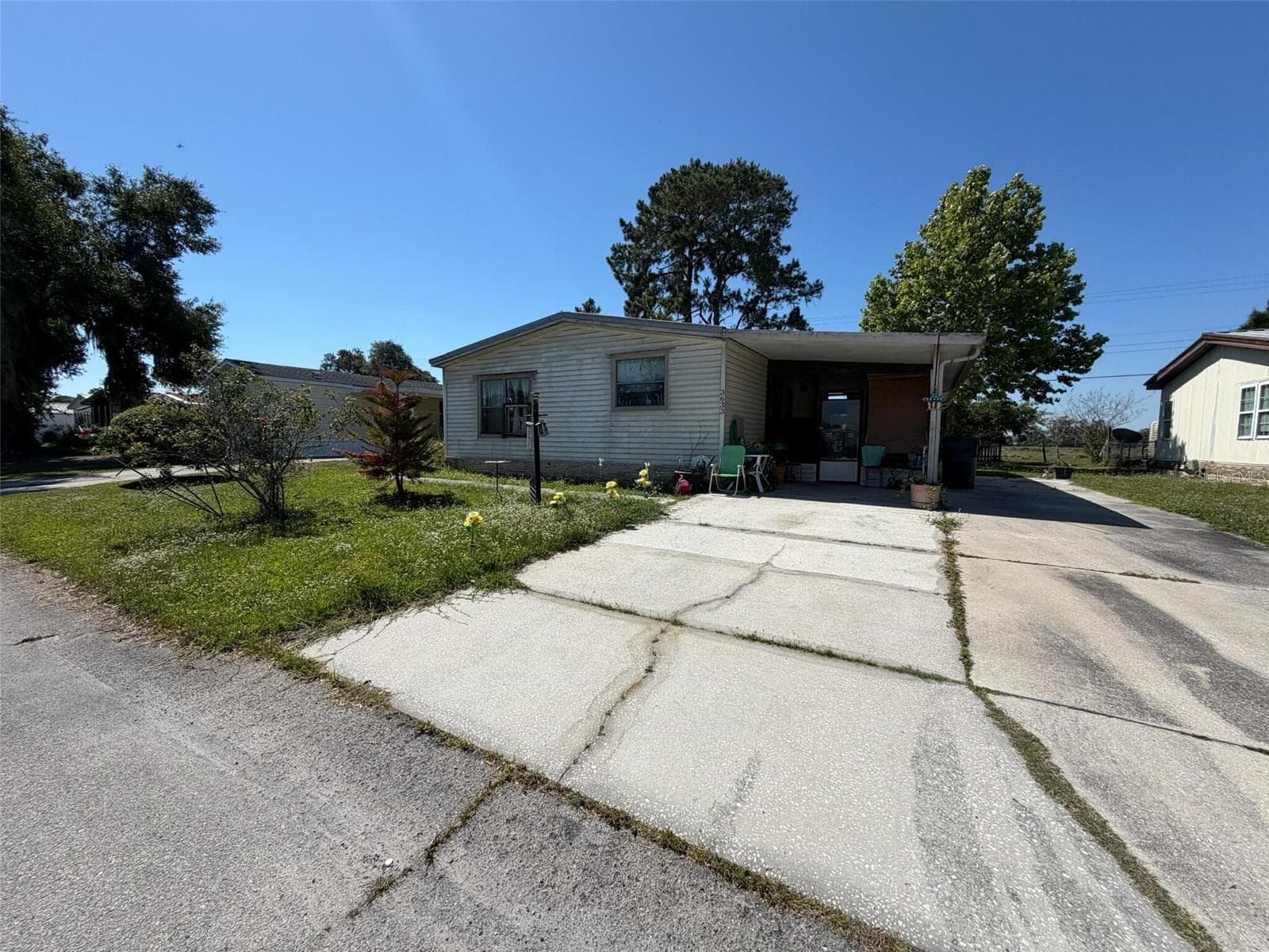 3633 LAZY LAKE DRIVE — photo 2 of 15