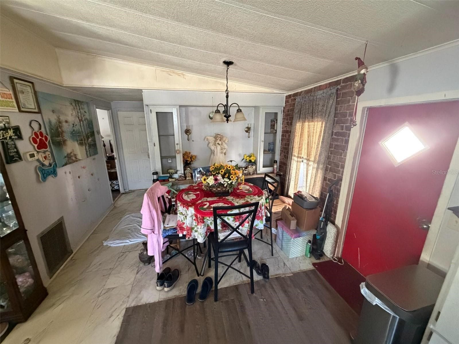 3633 LAZY LAKE DRIVE — photo 9 of 15