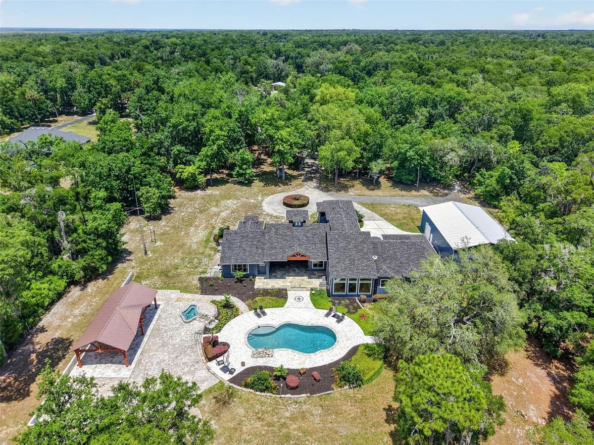 2110 HIGHLAND PARK ROAD — photo 4 of 82