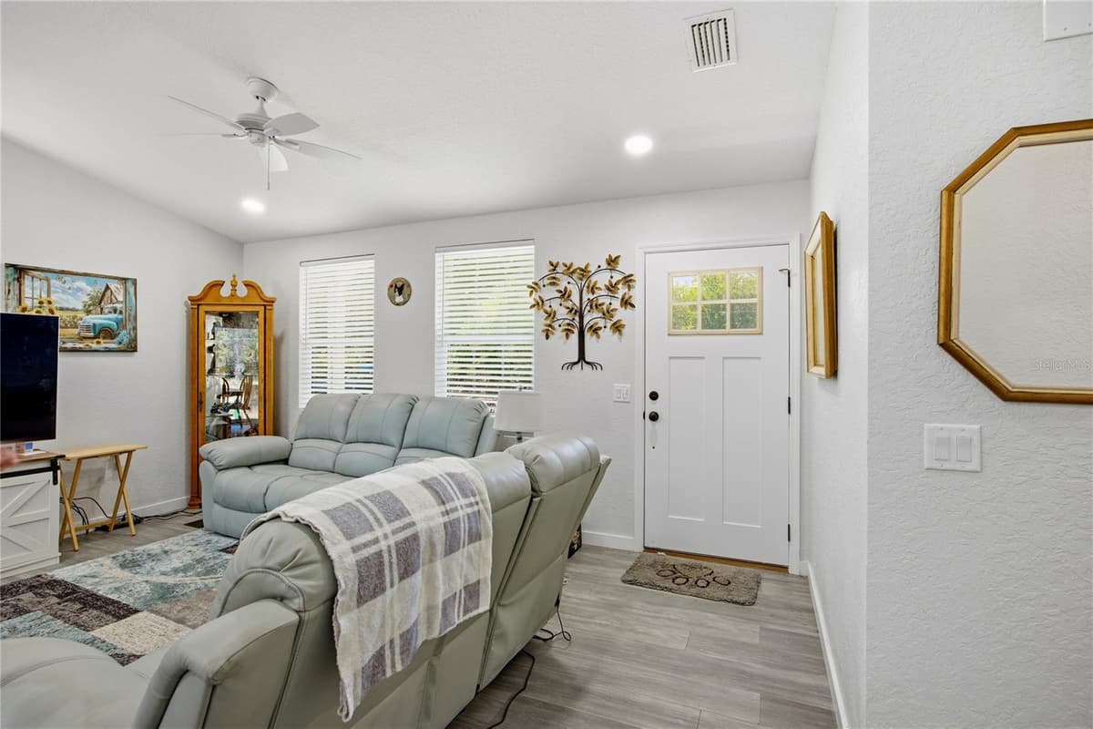 9025 COUNTY ROAD 221 — photo 16 of 25