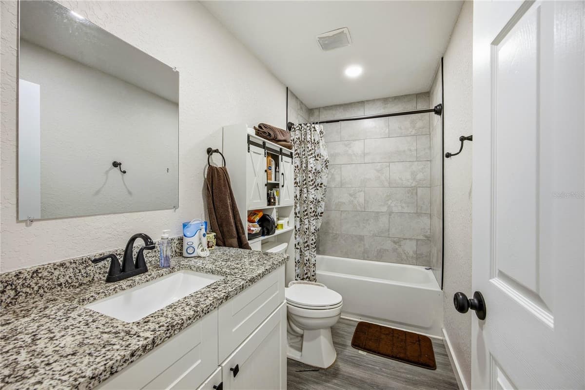 9025 COUNTY ROAD 221 — photo 17 of 25