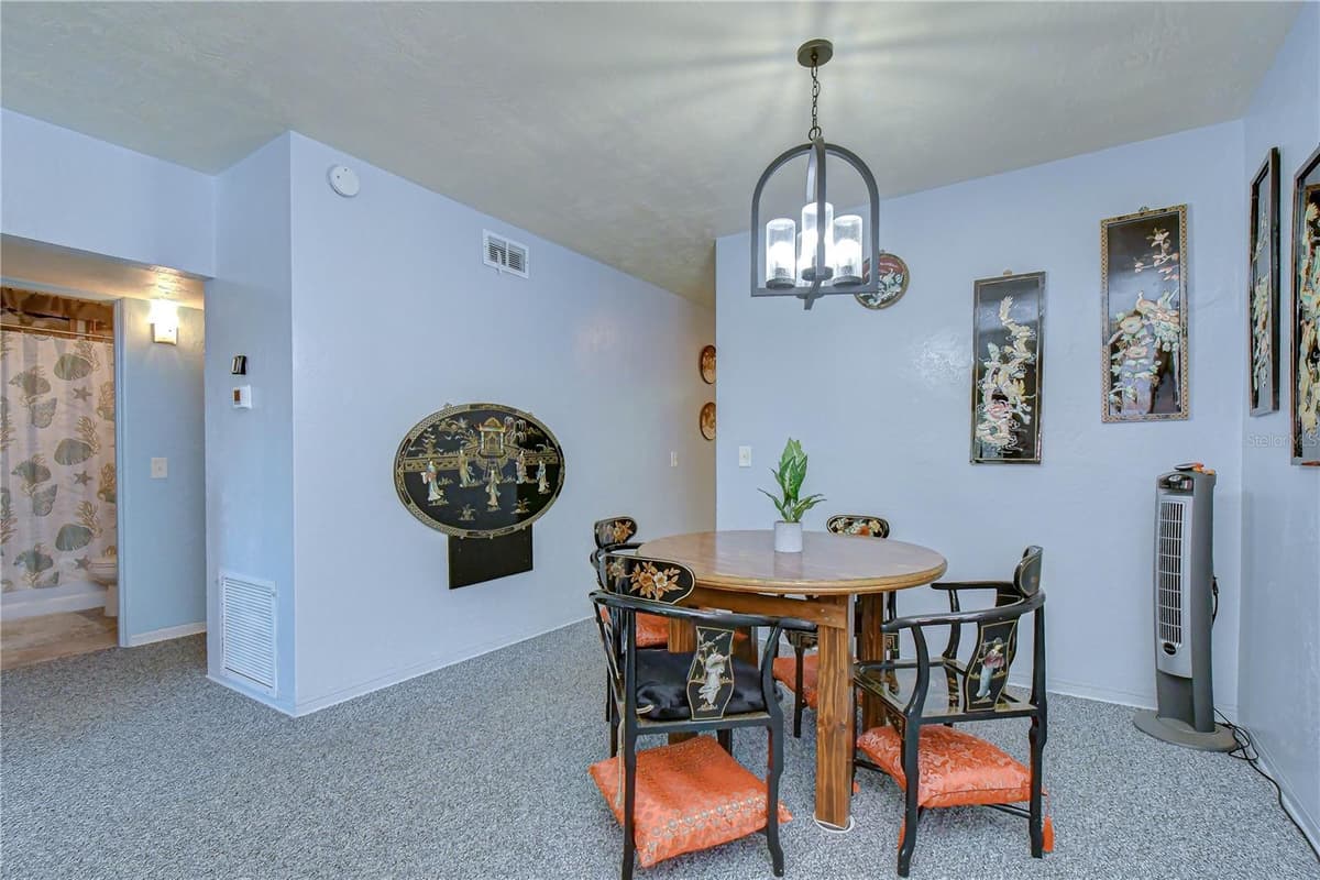 4022 57TH STREET — photo 10 of 29